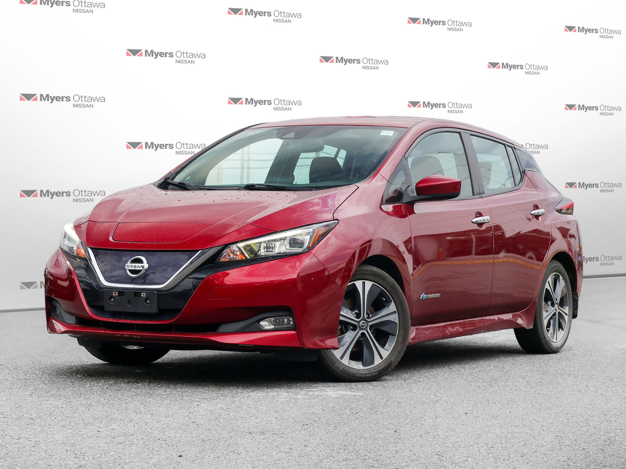 Red 2018 Nissan LEAF Hatchback Front-Wheel Drive Automatic