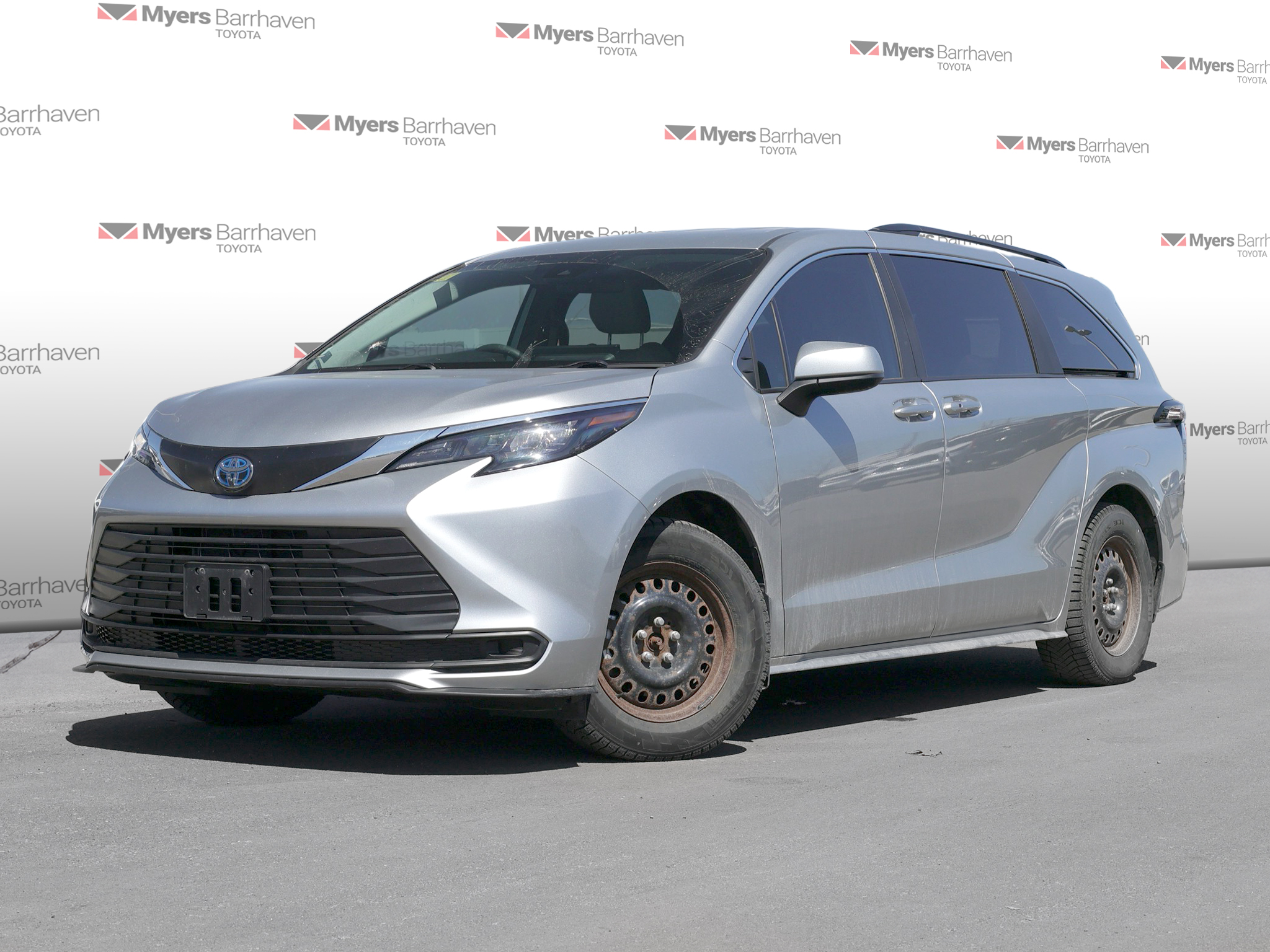Toyota Sienna LE 8-Passenger AWD 2025