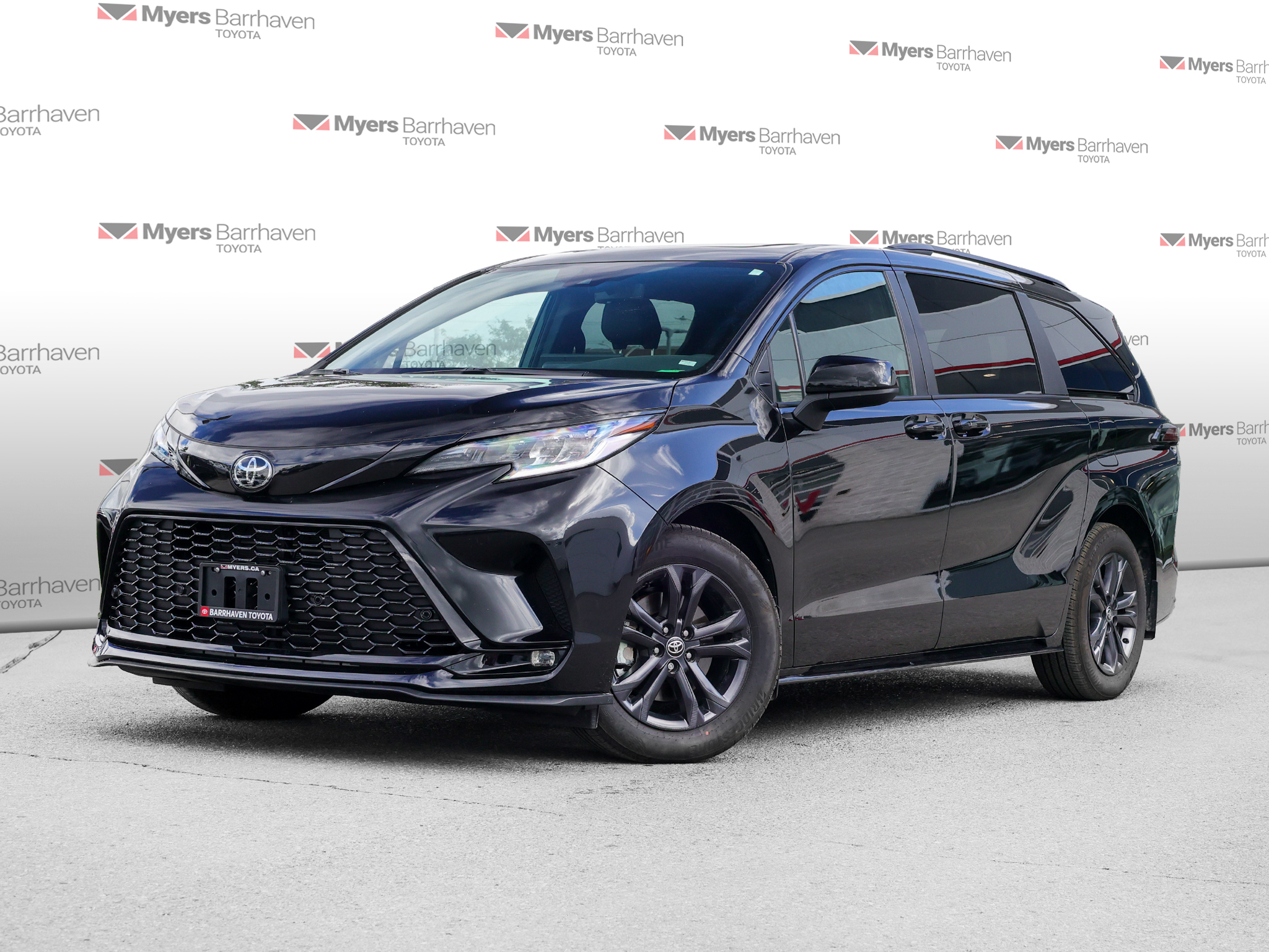 Midnight Black 2026 Toyota Sienna Minivan Automatic