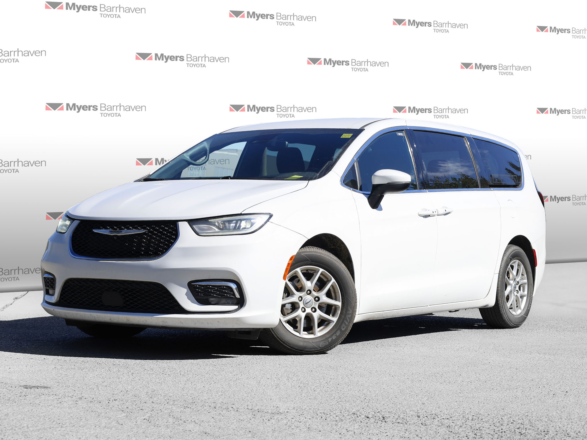 2023 Chrysler Pacifica Touring FWD