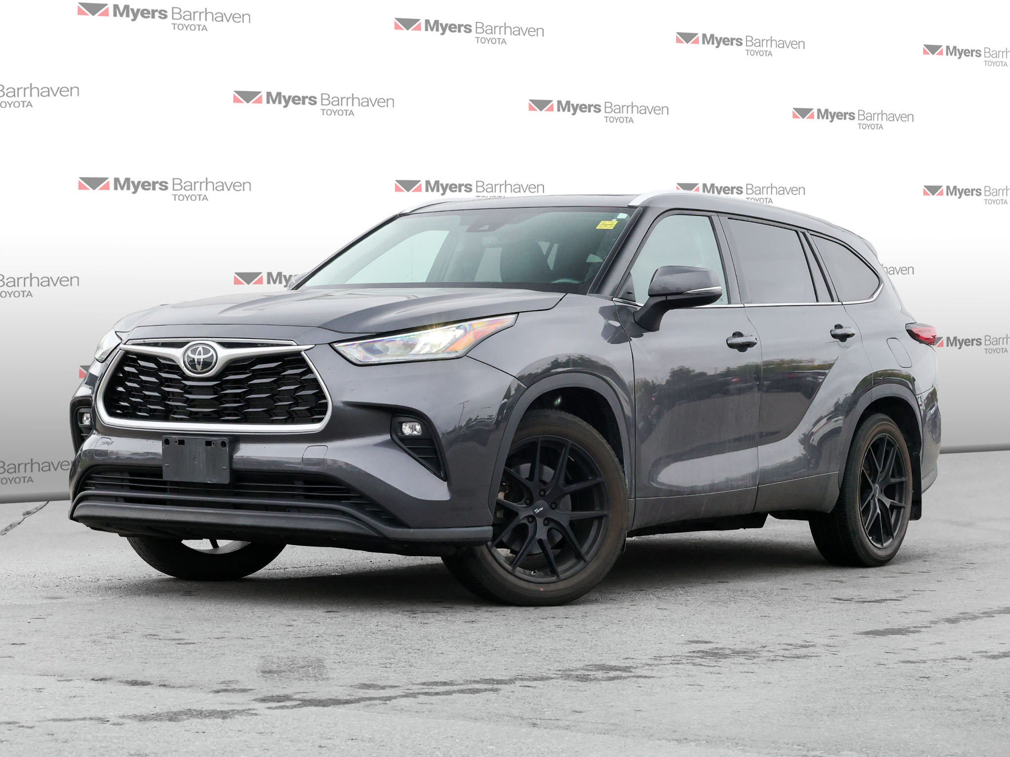 Gray (Magnetic Grey M) 2022 Toyota Highlander SUV / Crossover All-Wheel Drive Automatic