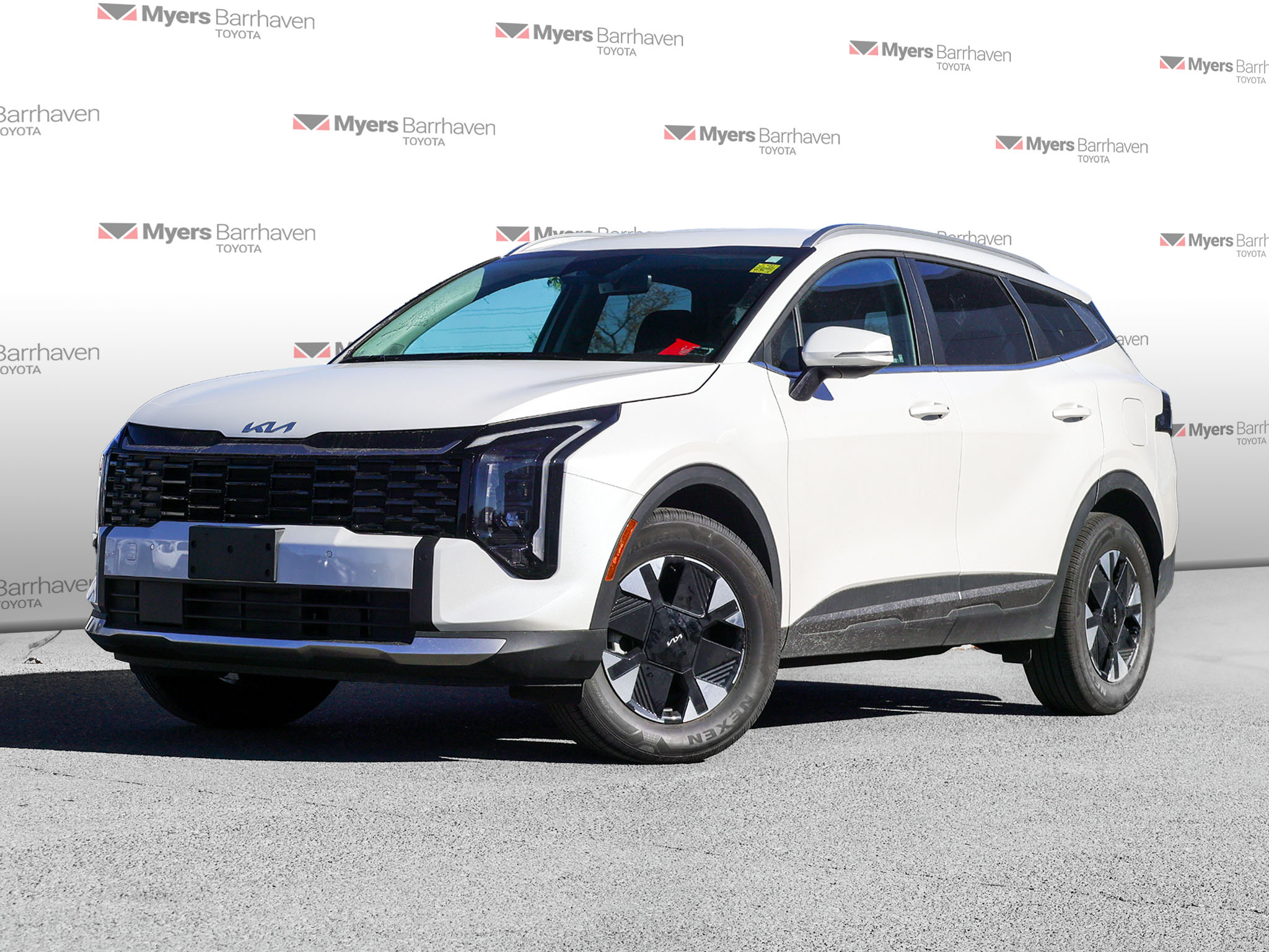 Snow White Pear 2026 Kia Sportage Hybrid SUV / Crossover All-Wheel Drive Automatic