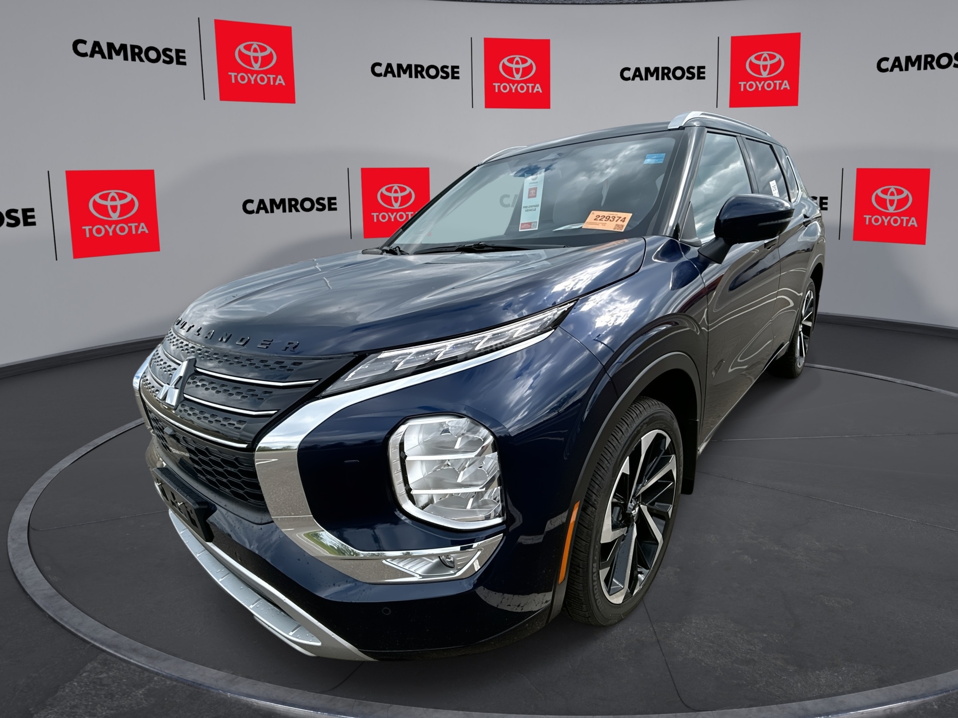 Blue 2024 Mitsubishi Outlander SUV / Crossover Automatic