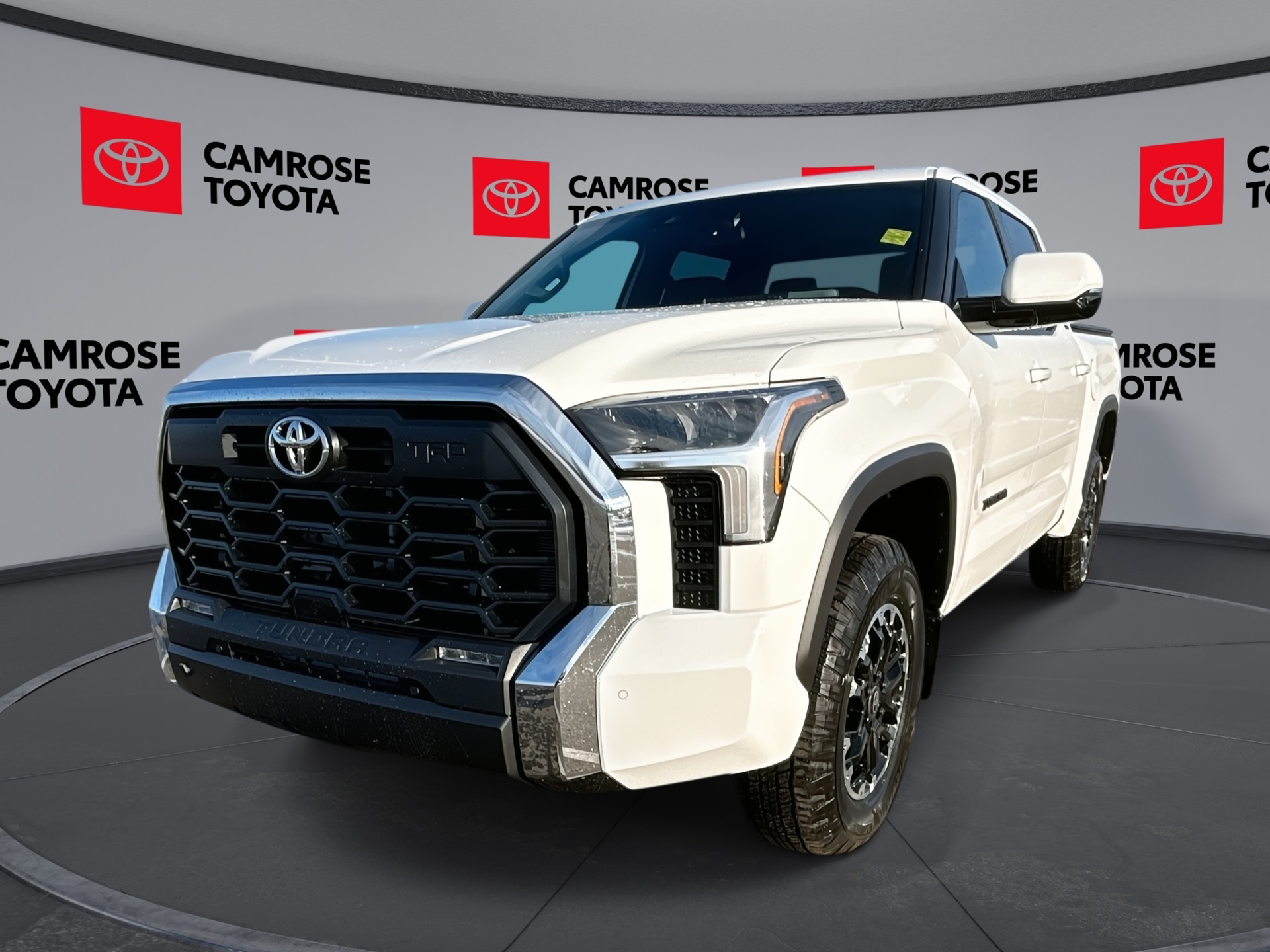 Whi 2026 Toyota Tundra Pickup Truck Four-Wheel Drive Automatic