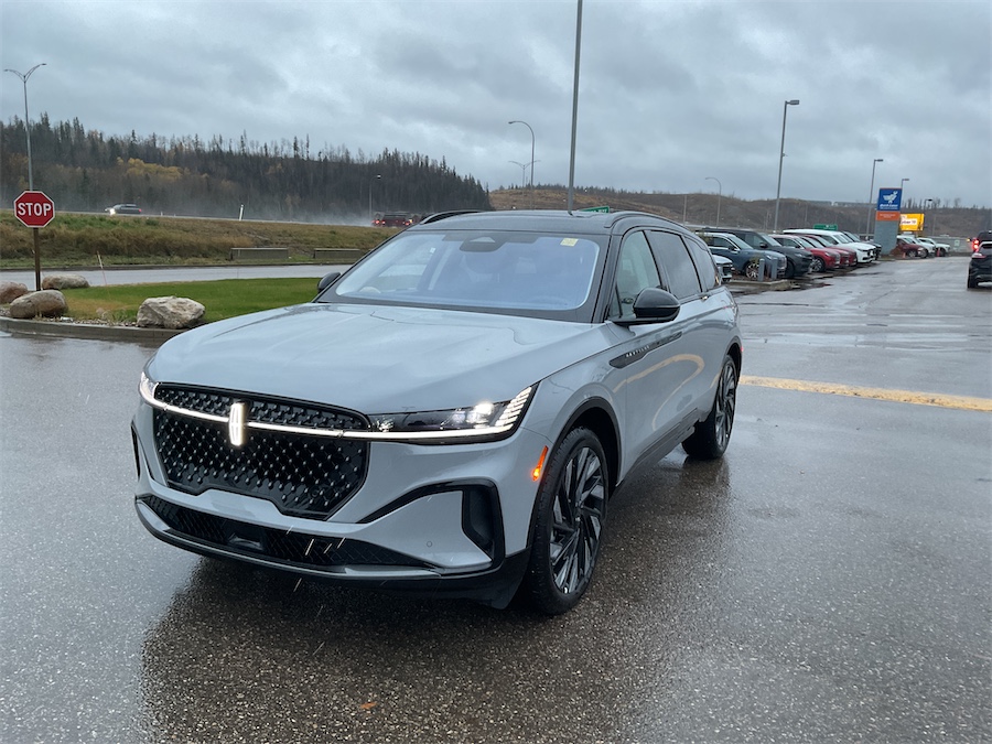 Gray (Grey Matter Metallic Clearcoat) 2026 Lincoln Nautilus SUV / Crossover All-Wheel Drive Automatic