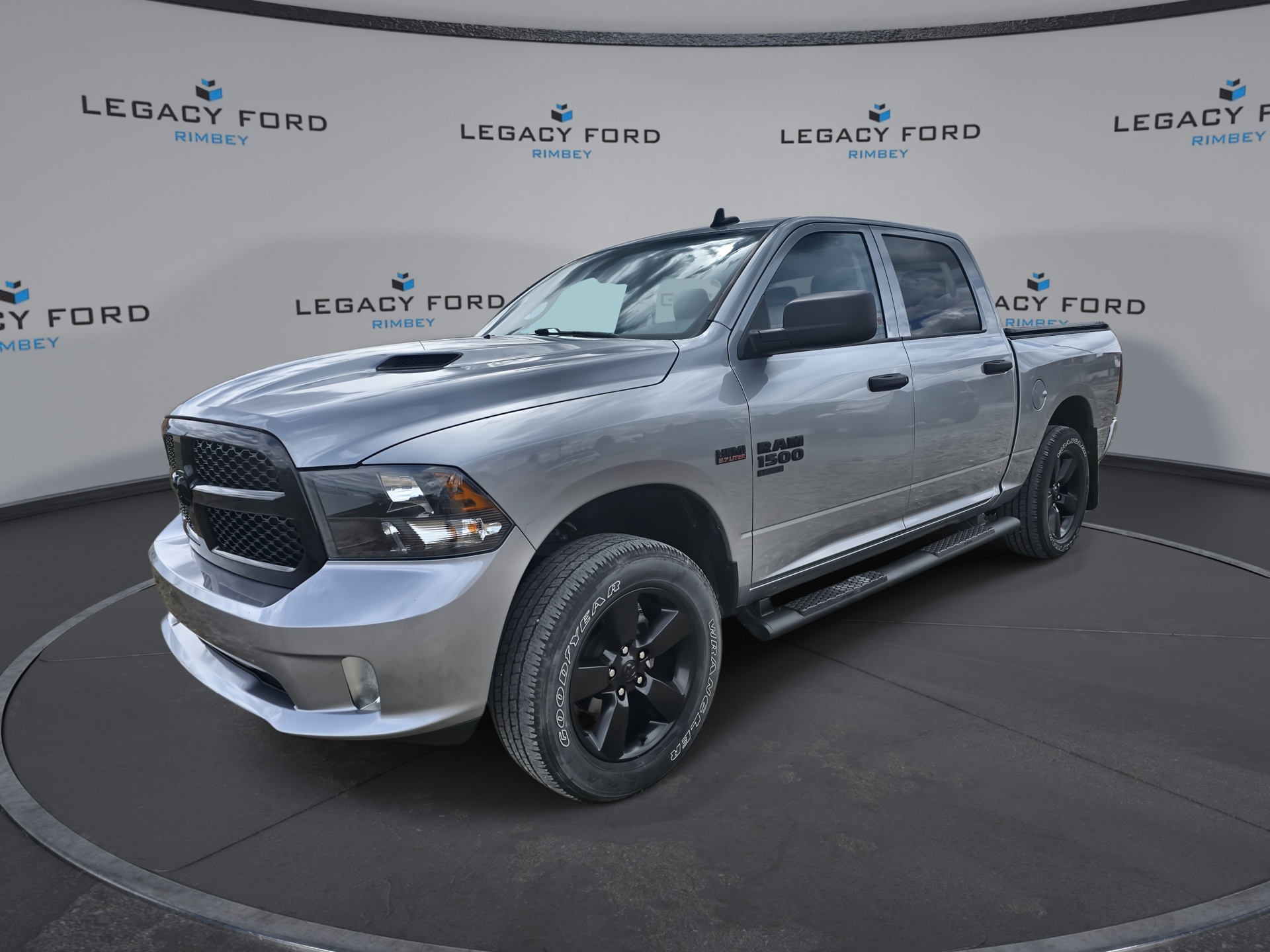 2021 RAM 1500 Classic Express Crew Cab 4WD