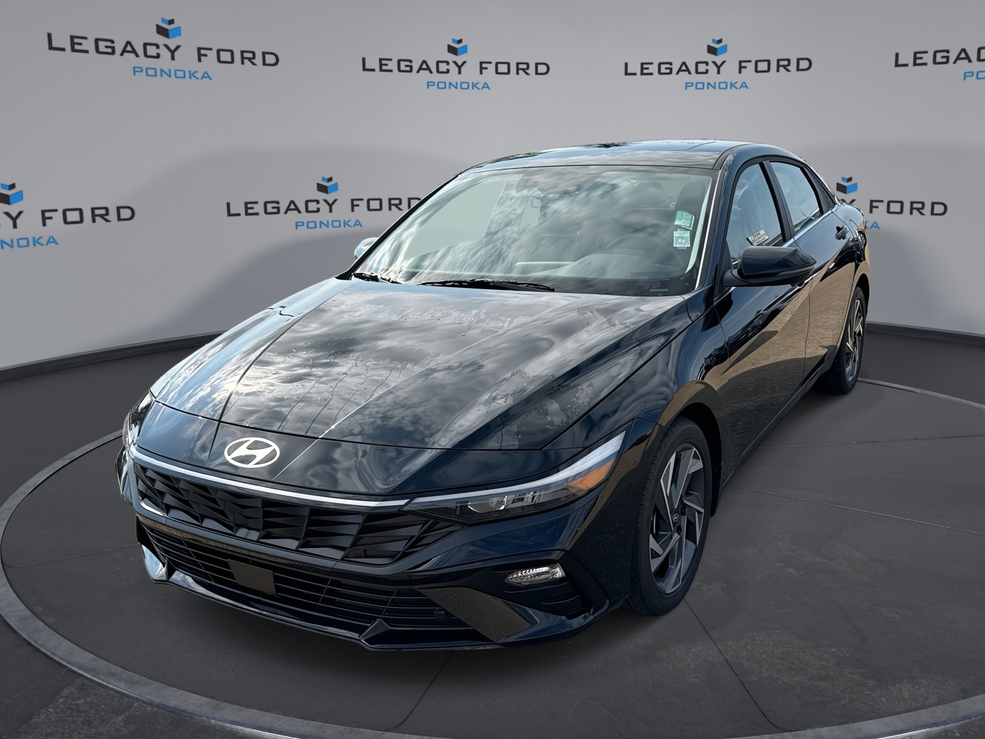 Black 2025 Hyundai Elantra Sedan Automatic