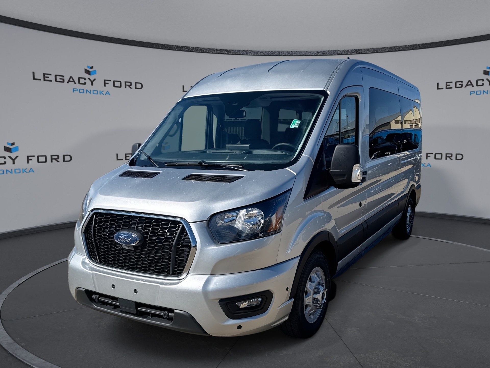2025 Ford Transit Passenger 350 XLT Medium Roof LB AWD
