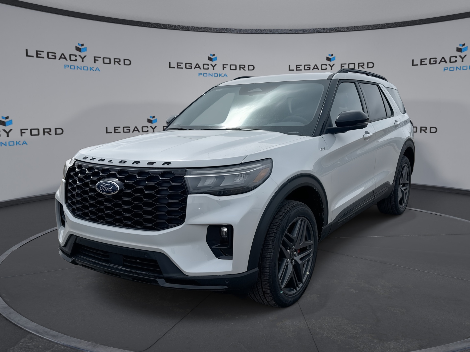 Space Silver 2026 Ford Explorer SUV / Crossover All-Wheel Drive Automatic