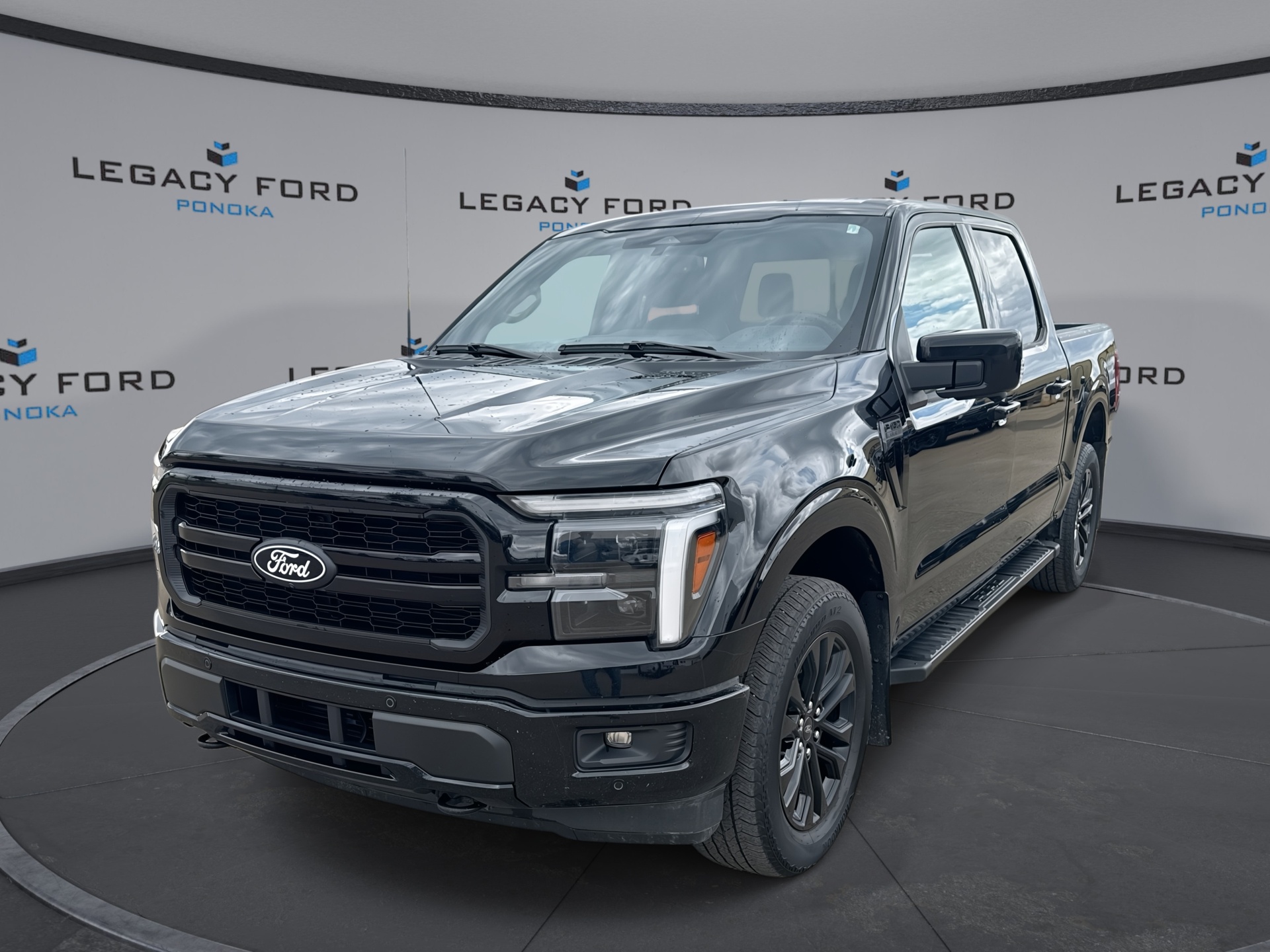  2025 Ford F-150 Lariat SuperCrew 4WD   