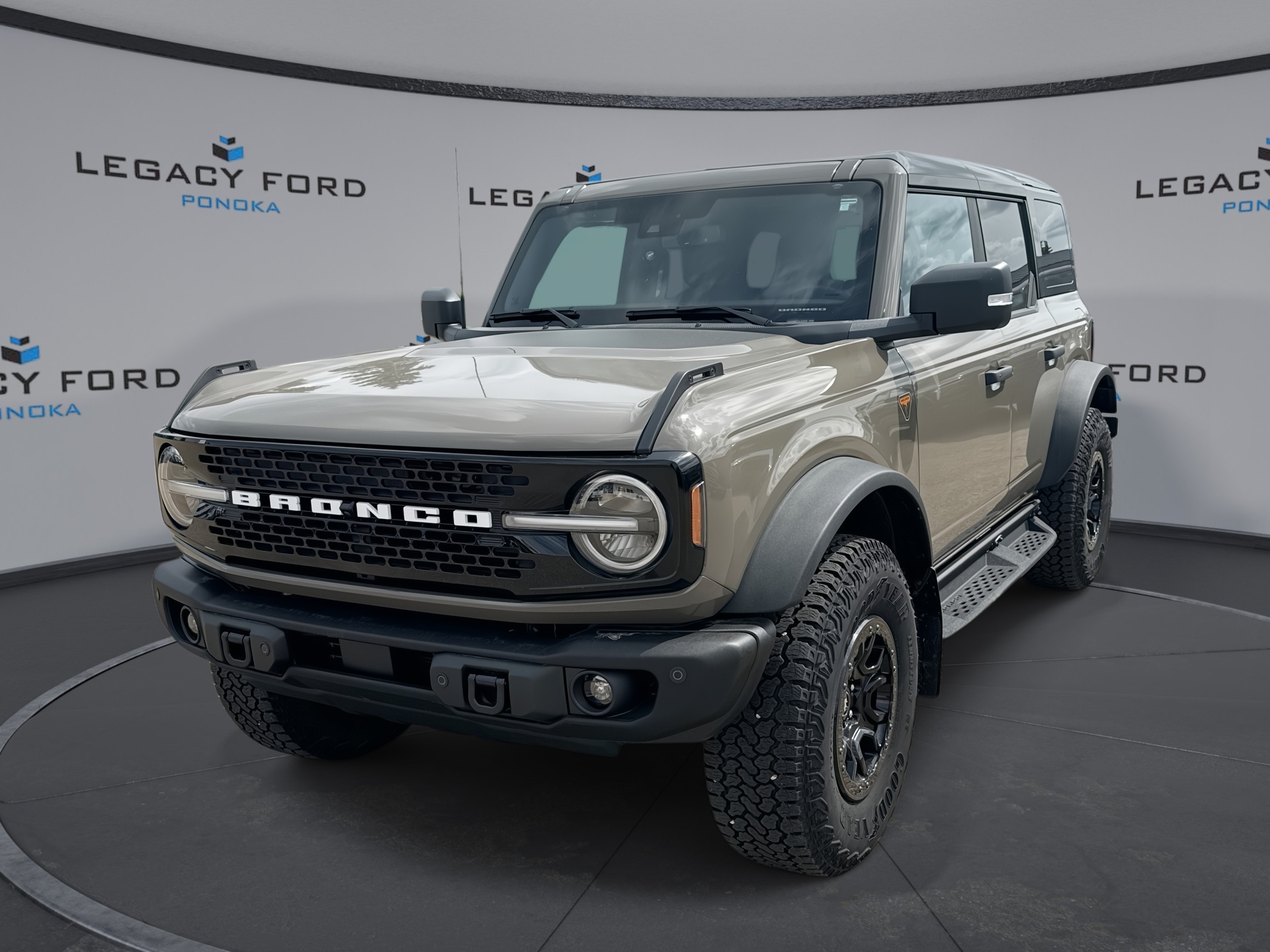 Marsh Gray 2025 Ford Bronco SUV / Crossover Four-Wheel Drive Automatic