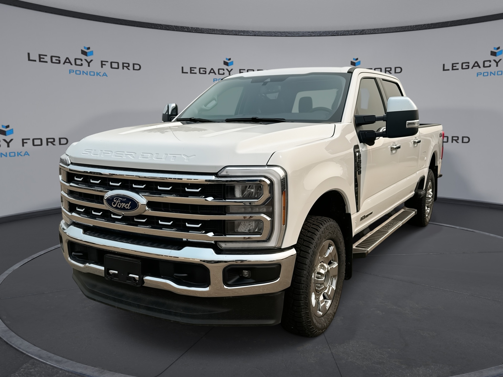 White 2026 Ford F-350 Super Duty Pickup Truck Four-Wheel Drive Automatic