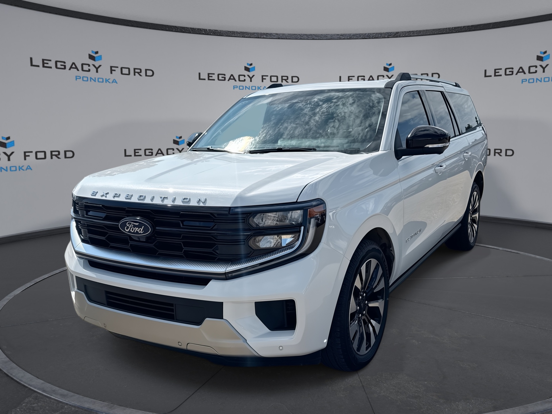 Star White Metallic Tri-Coat 2026 Ford Expedition SUV / Crossover Four-Wheel Drive Automatic