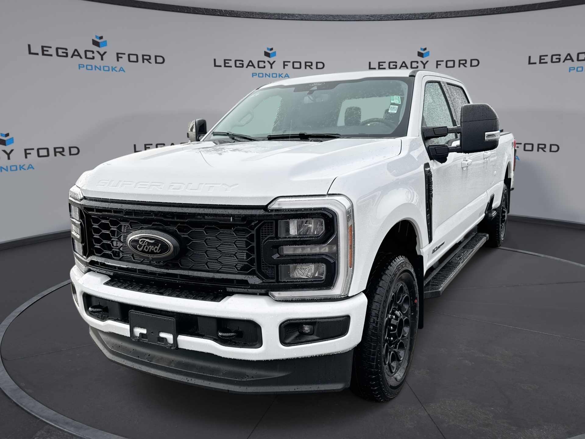 Oxford White 2026 Ford F-350 Super Duty Pickup Truck Four-Wheel Drive Automatic