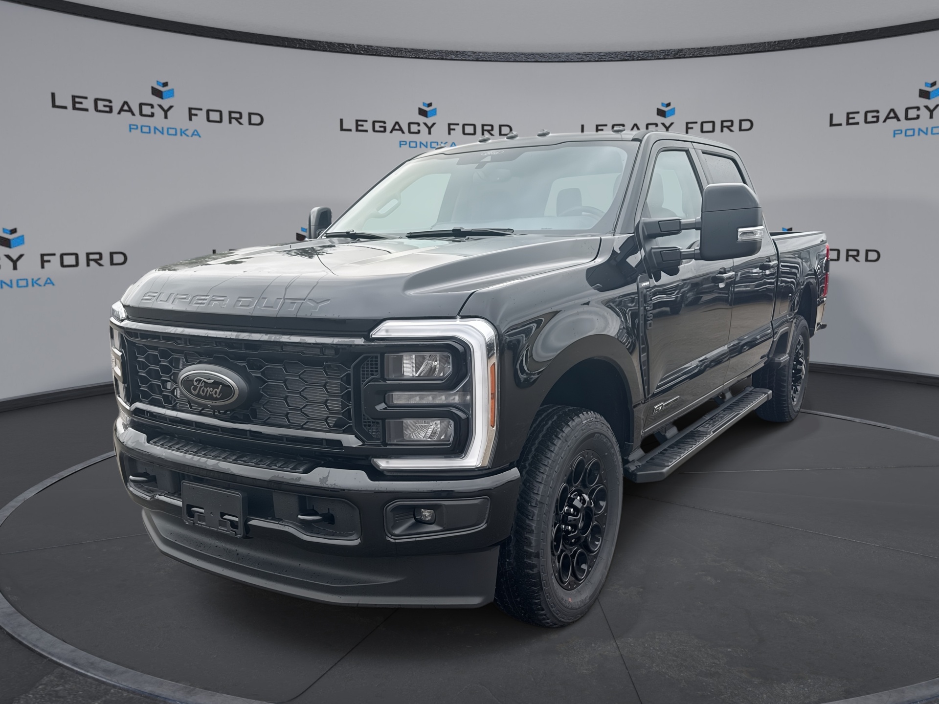 Agate Black 2026 Ford F-350 Super Duty Pickup Truck Four-Wheel Drive Automatic