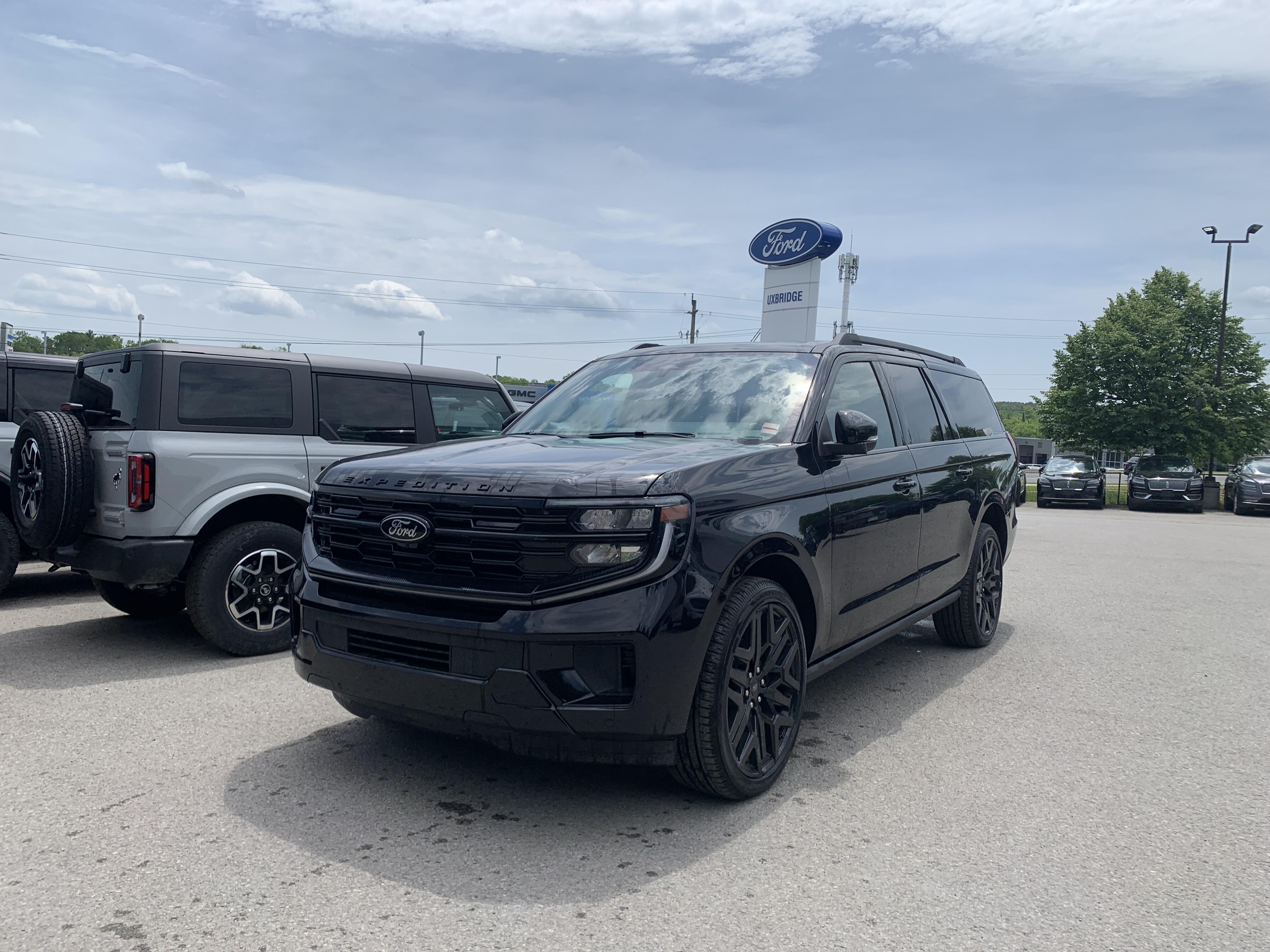 Agate Black Metallic 2026 Ford Expedition MAX Platinum 4WD SUV / Crossover Four-Wheel Drive Automatic