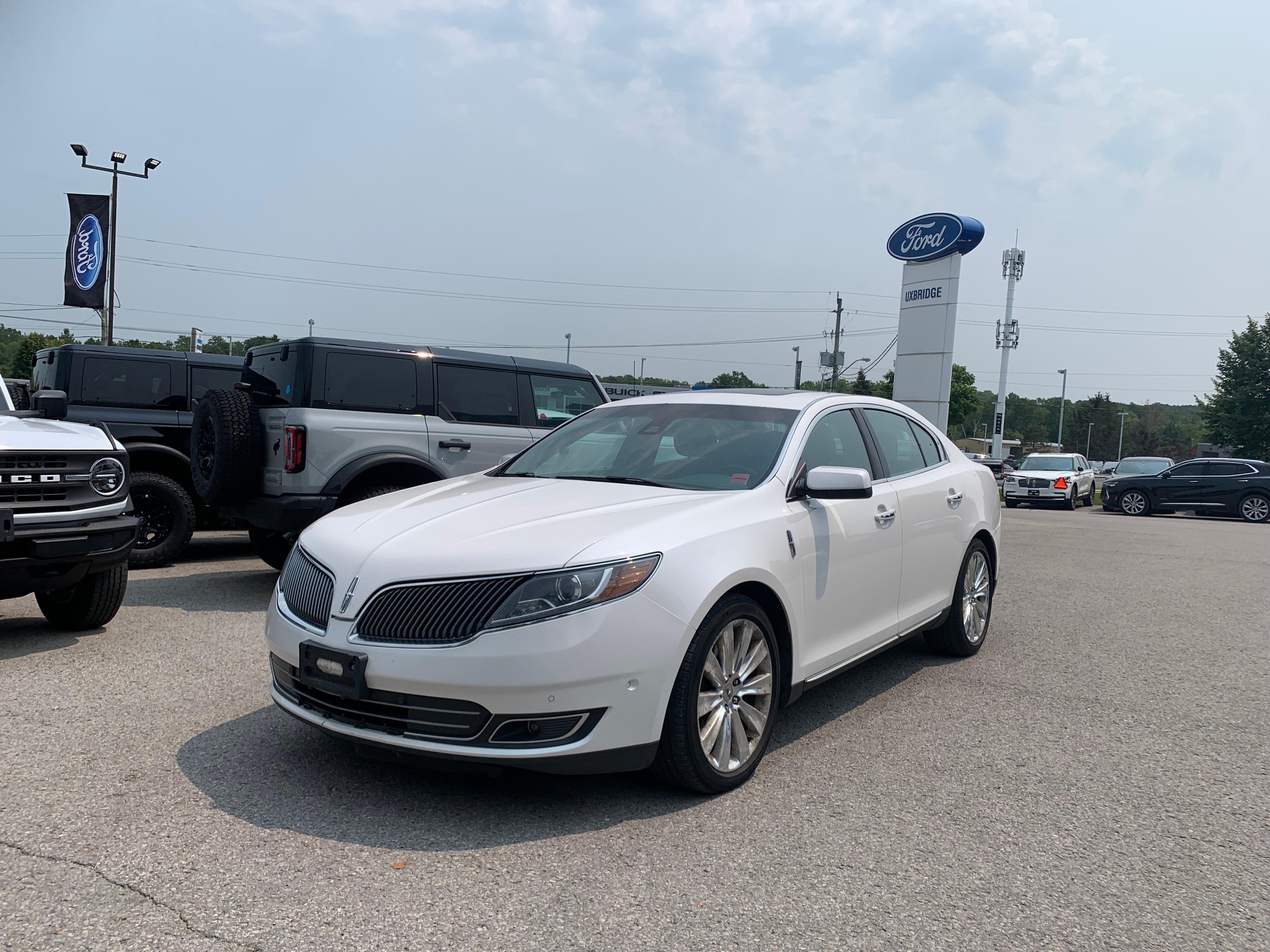 White Platinum Metallic Tri-coat 2015 Lincoln MKS Sedan All-Wheel Drive Automatic