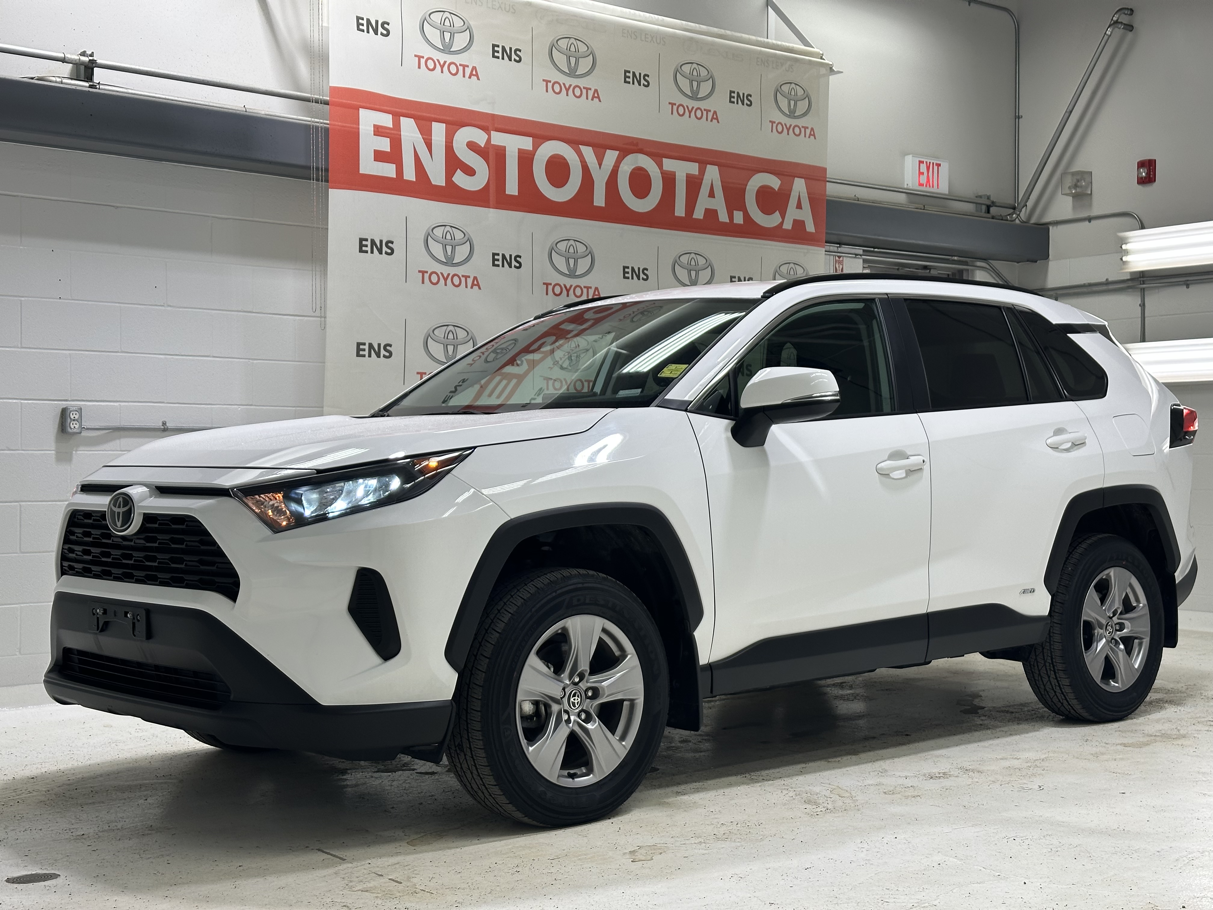 White 2025 Toyota RAV4 Hybrid LE AWD SUV / Crossover All-Wheel Drive Automatic