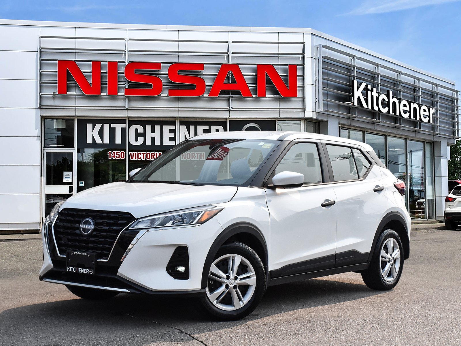 White (Fresh Powder) 2025 Nissan Kicks Play SUV / Crossover Front-Wheel Drive Automatic