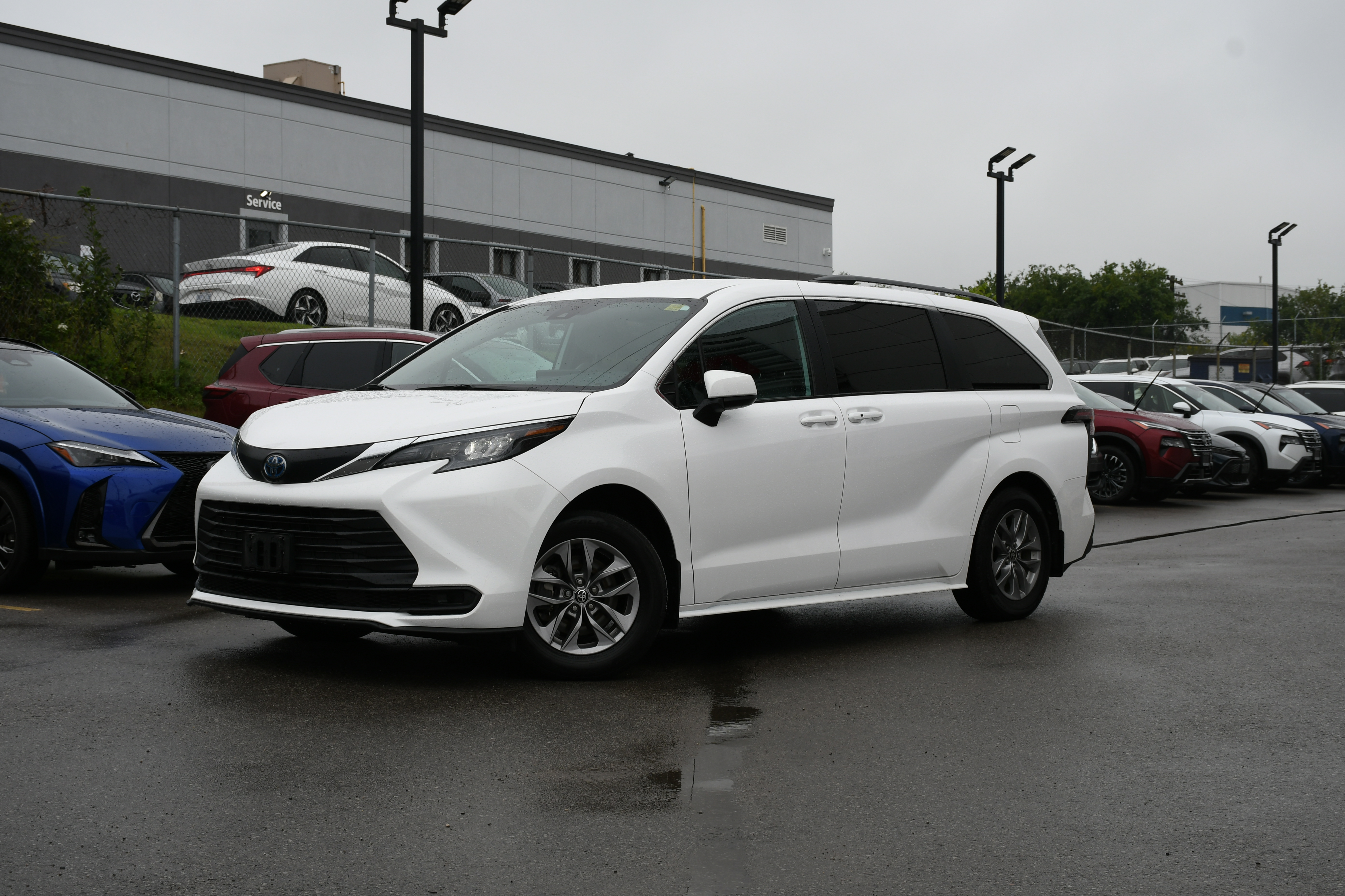 White 2025 Toyota Sienna Minivan Front-Wheel Drive Automatic