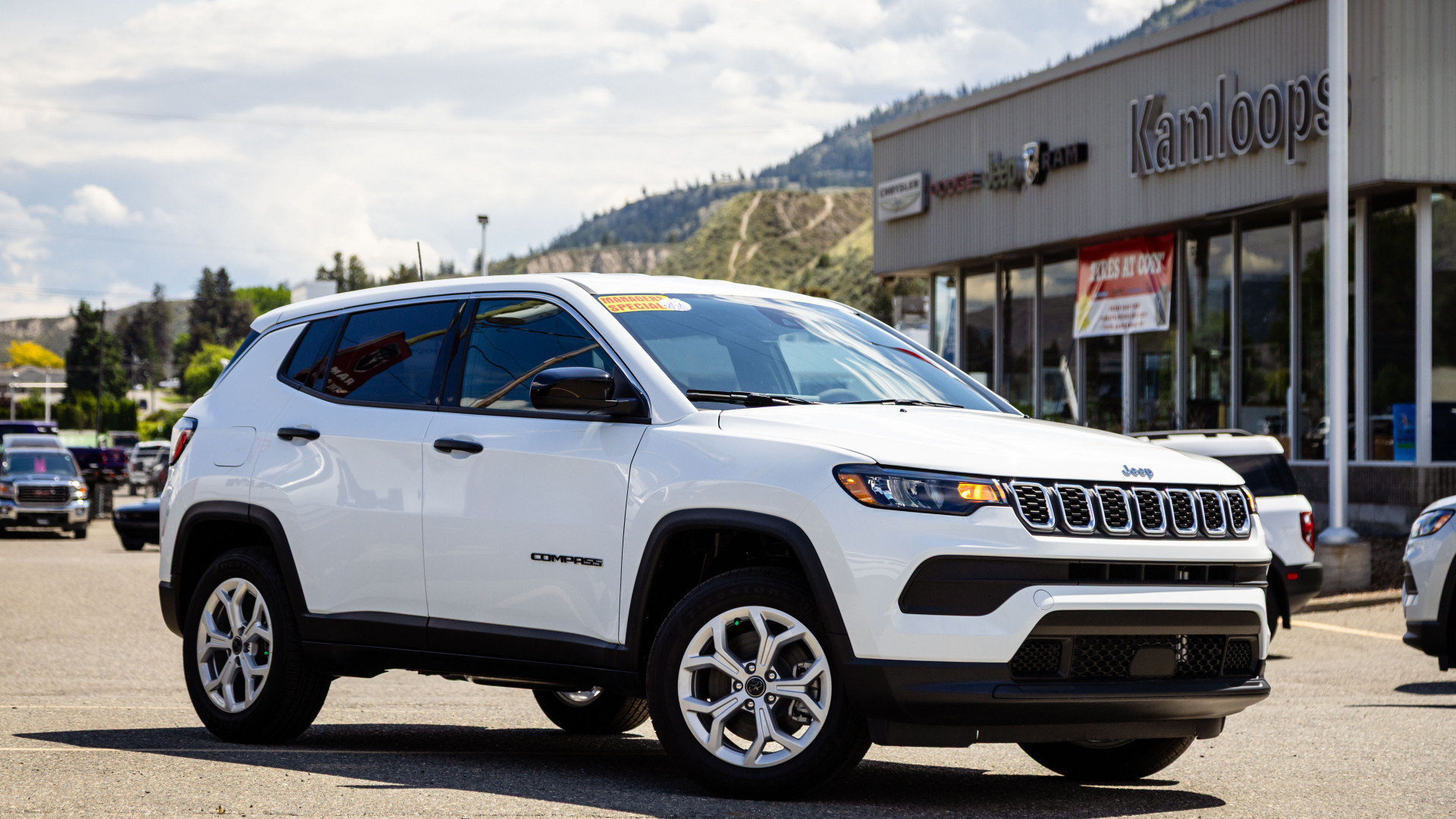 Bright White 2025 Jeep Compass SUV / Crossover Four-Wheel Drive Automatic