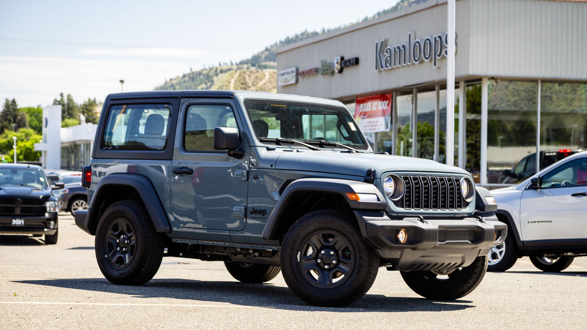 Anvil Clear Coat 2026 Jeep Wrangler SUV / Crossover Four-Wheel Drive Automatic