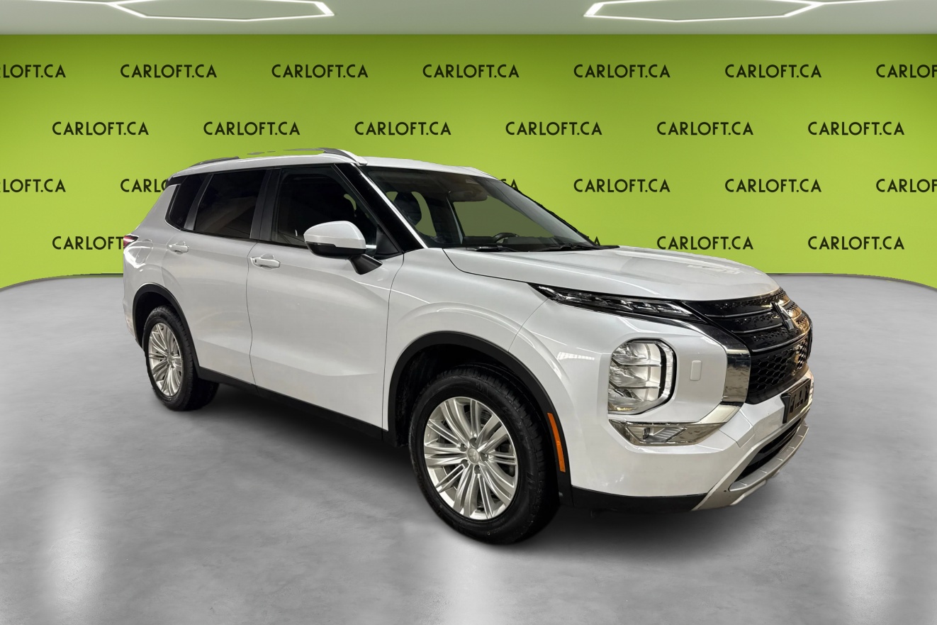 White 2024 Mitsubishi Outlander SE S-AWC SUV / Crossover All-Wheel Drive Automatic