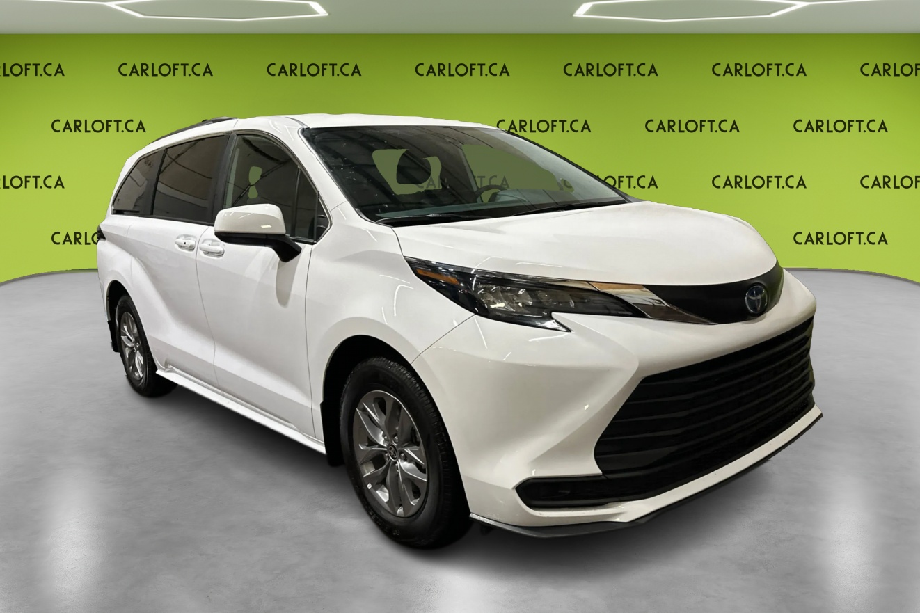 2025 Toyota Sienna LE 8-Passenger AWD
