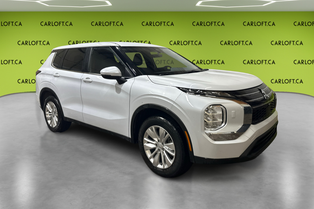 White 2025 Mitsubishi Outlander SUV / Crossover Front-Wheel Drive Automatic