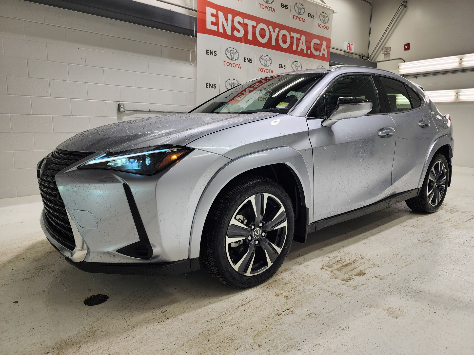 2025 Lexus UX Hybrid 300h Premium AWD