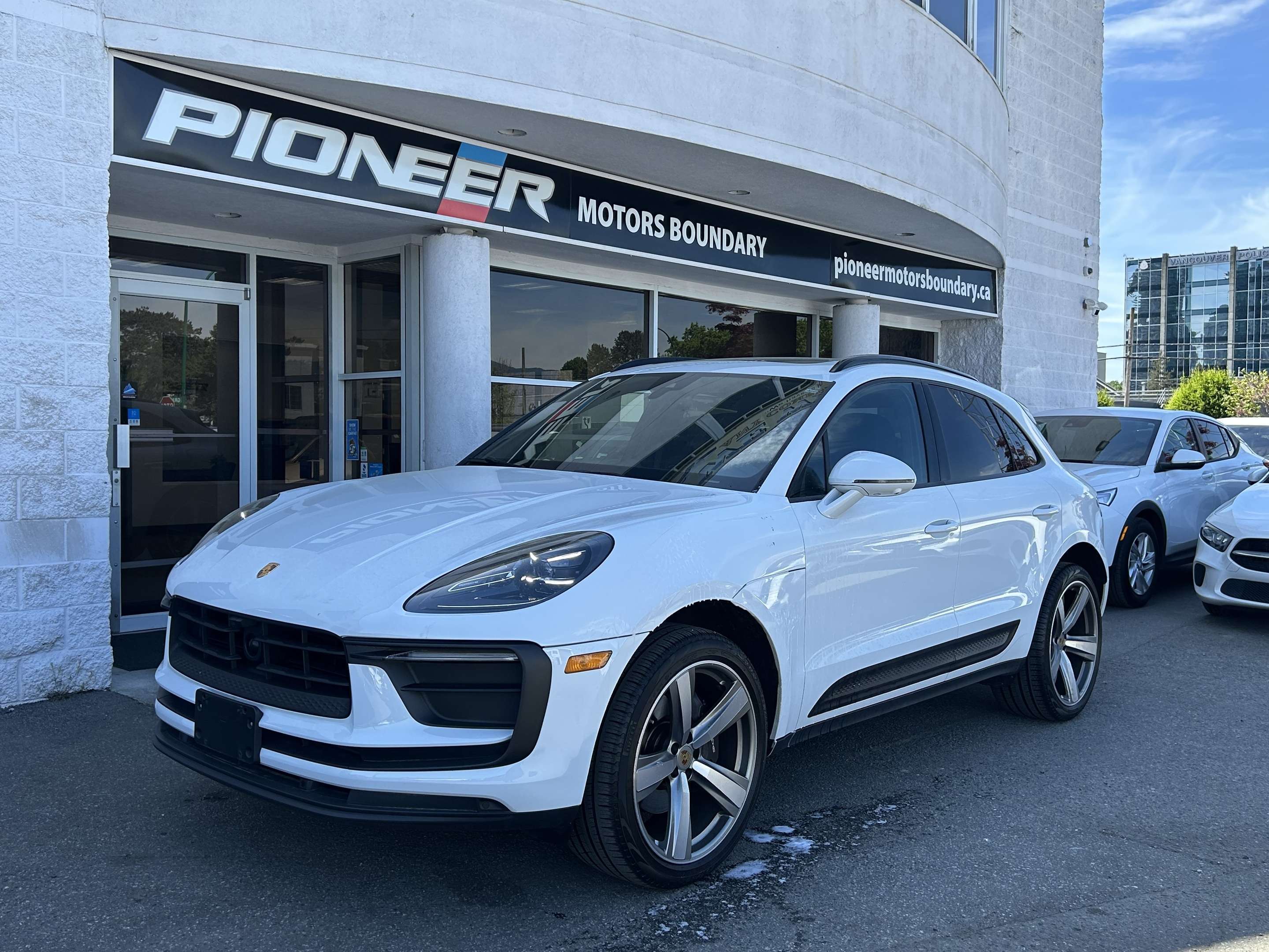 White 2023 Porsche Macan SUV / Crossover All-Wheel Drive Automatic