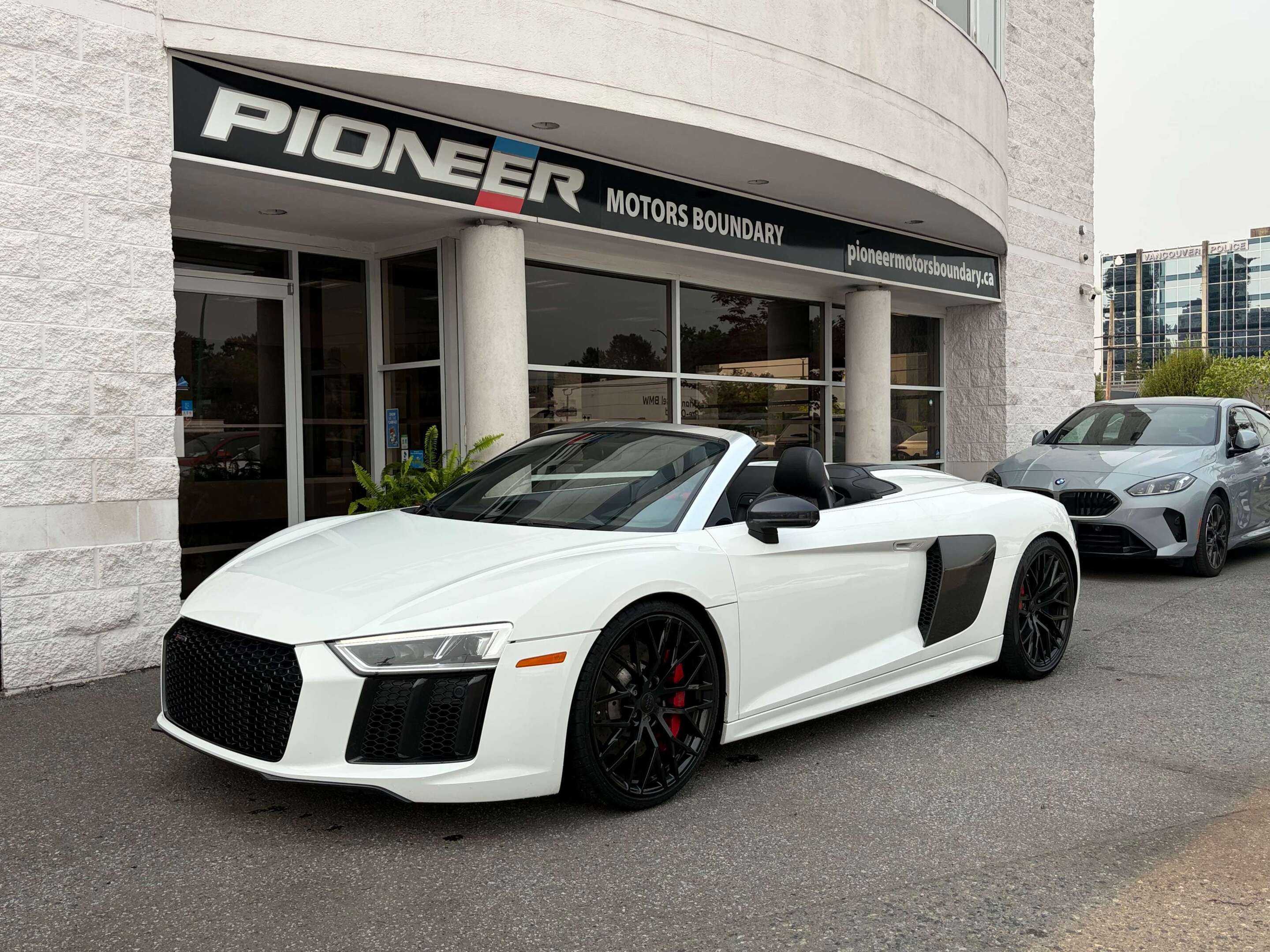 Ibis White/Black Roof 2018 Audi R8 Convertible All-Wheel Drive Automatic