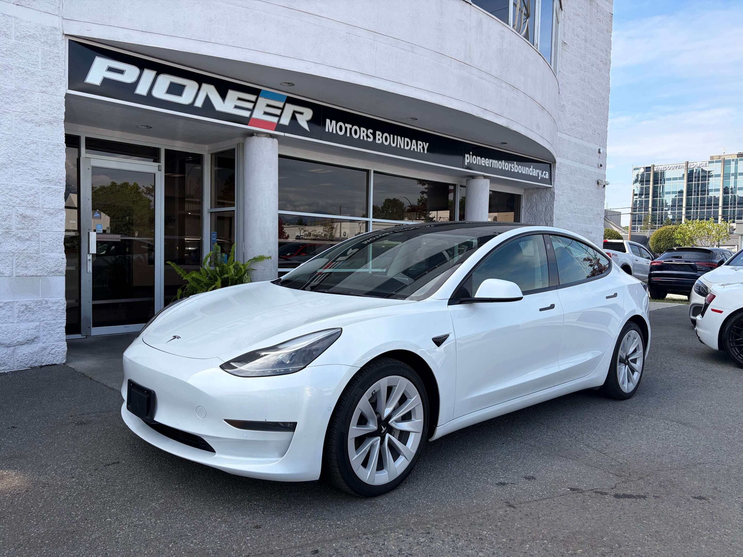 Pearl White Multi-coat 2022 Tesla Model 3 Sedan All-Wheel Drive Automatic
