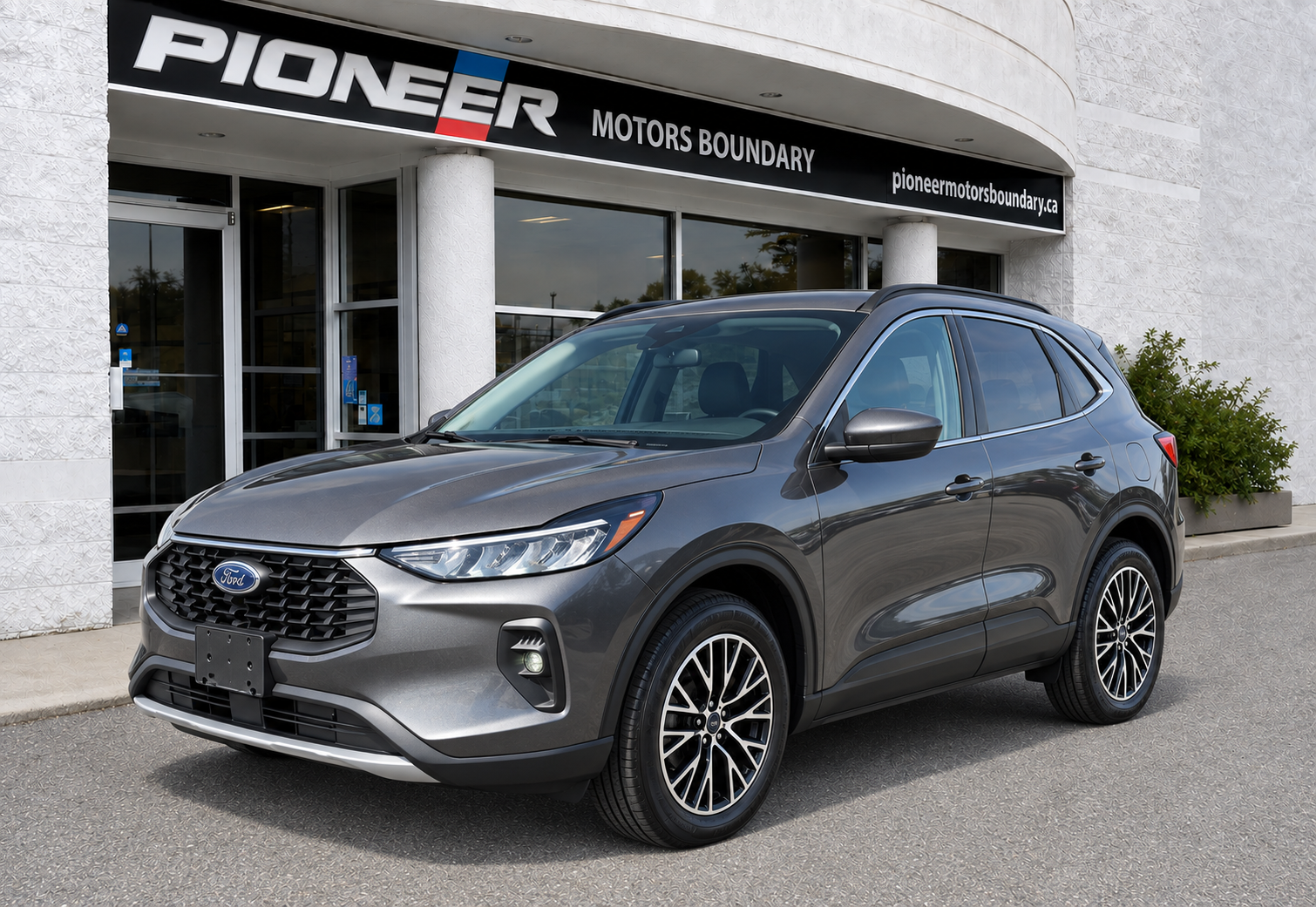  2025 Ford Escape Hybrid Plug-in FWD   