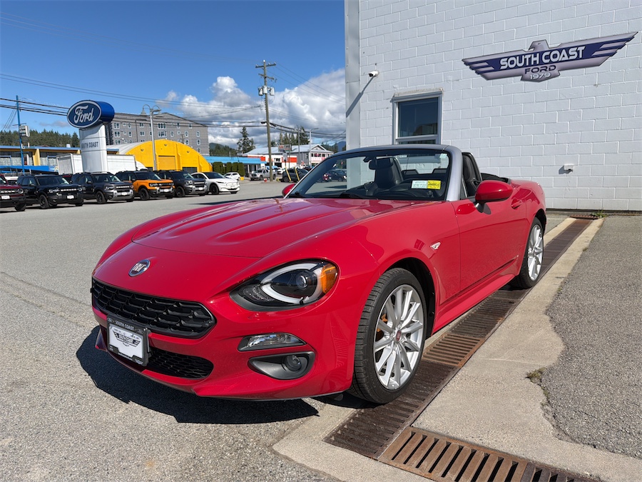 Red 2017 FIAT 124 Spider Lusso RWD Convertible Rear-Wheel Drive Manual