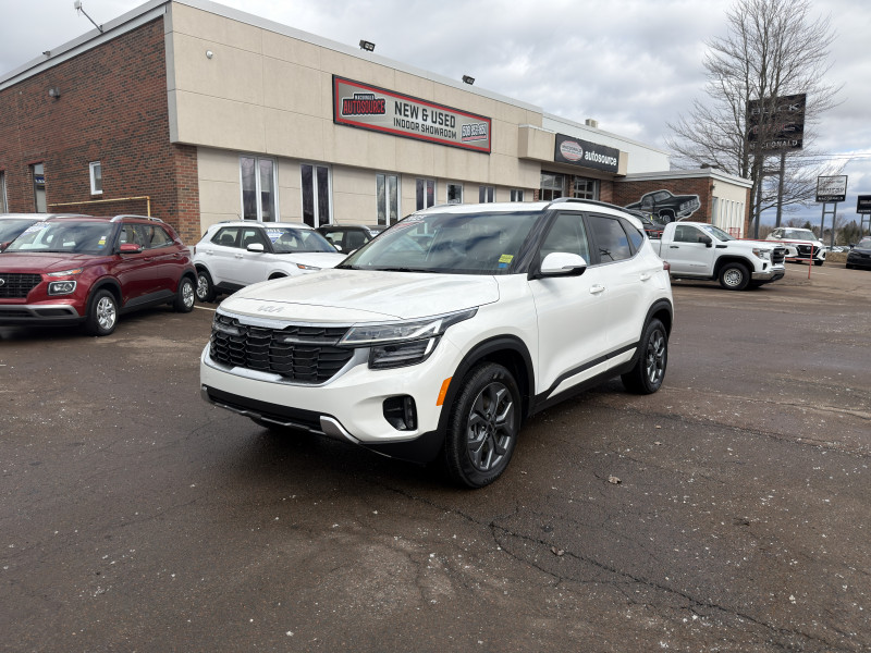 Snow White Pearl 2025 Kia Seltos EX AWD SUV / Crossover All-Wheel Drive Automatic