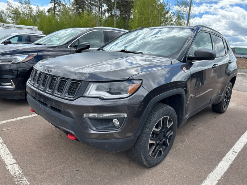 Granite Crystal Metallic 2020 Jeep Compass Trailhawk 4WD SUV / Crossover Four-Wheel Drive Automatic
