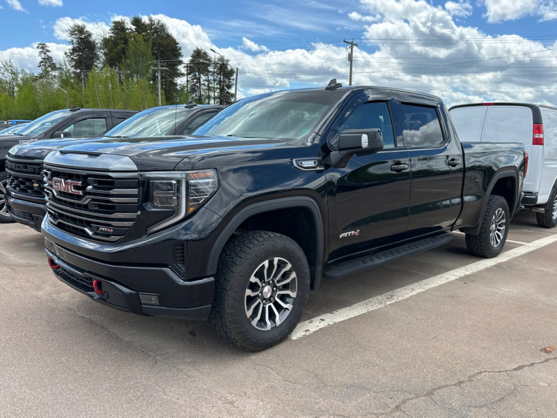 2022 GMC Sierra 1500 AT4 Crew Cab 4WD