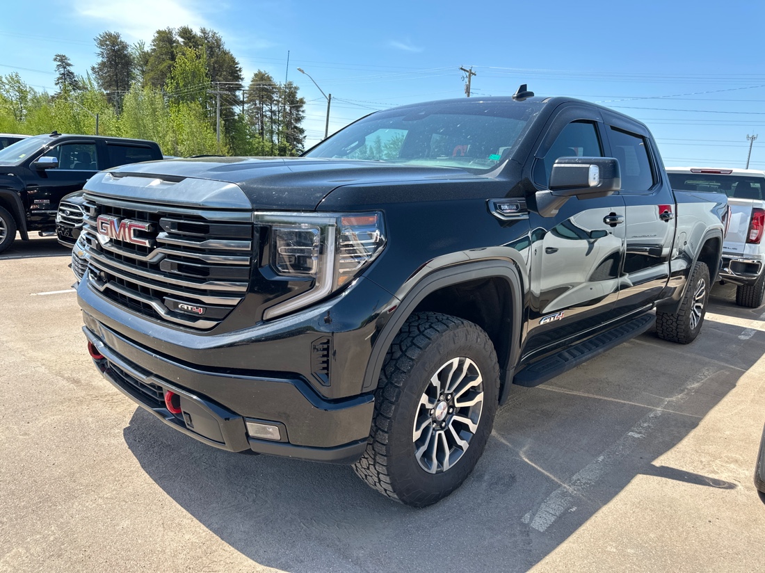 2022 GMC Sierra 1500 AT4 Crew Cab 4WD