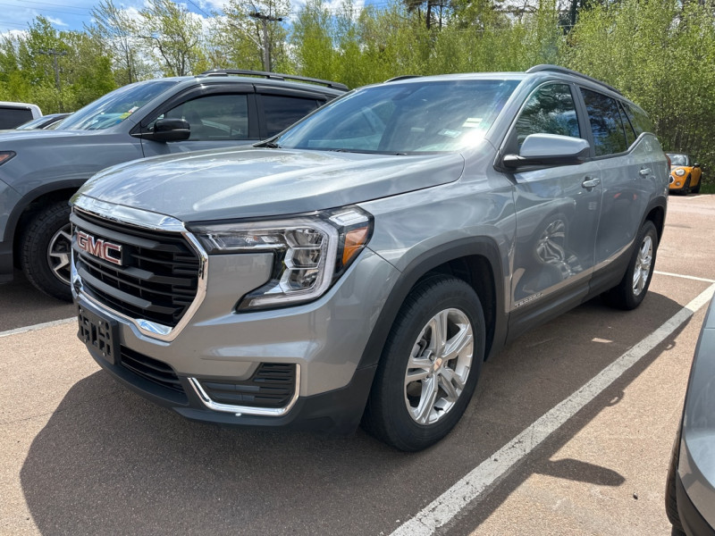 Sterling Metallic 2024 GMC Terrain SLE AWD SUV / Crossover All-Wheel Drive Automatic