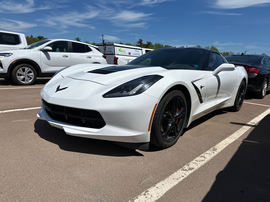 Arctic White 2017 Chevrolet Corvette Stingray 1LT Coupe RWD Coupe Rear-Wheel Drive Automatic