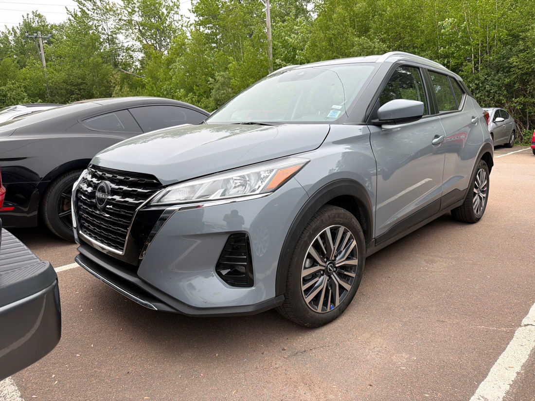 2025 Nissan Kicks SV FWD SUV / Crossover Front-Wheel Drive Automatic