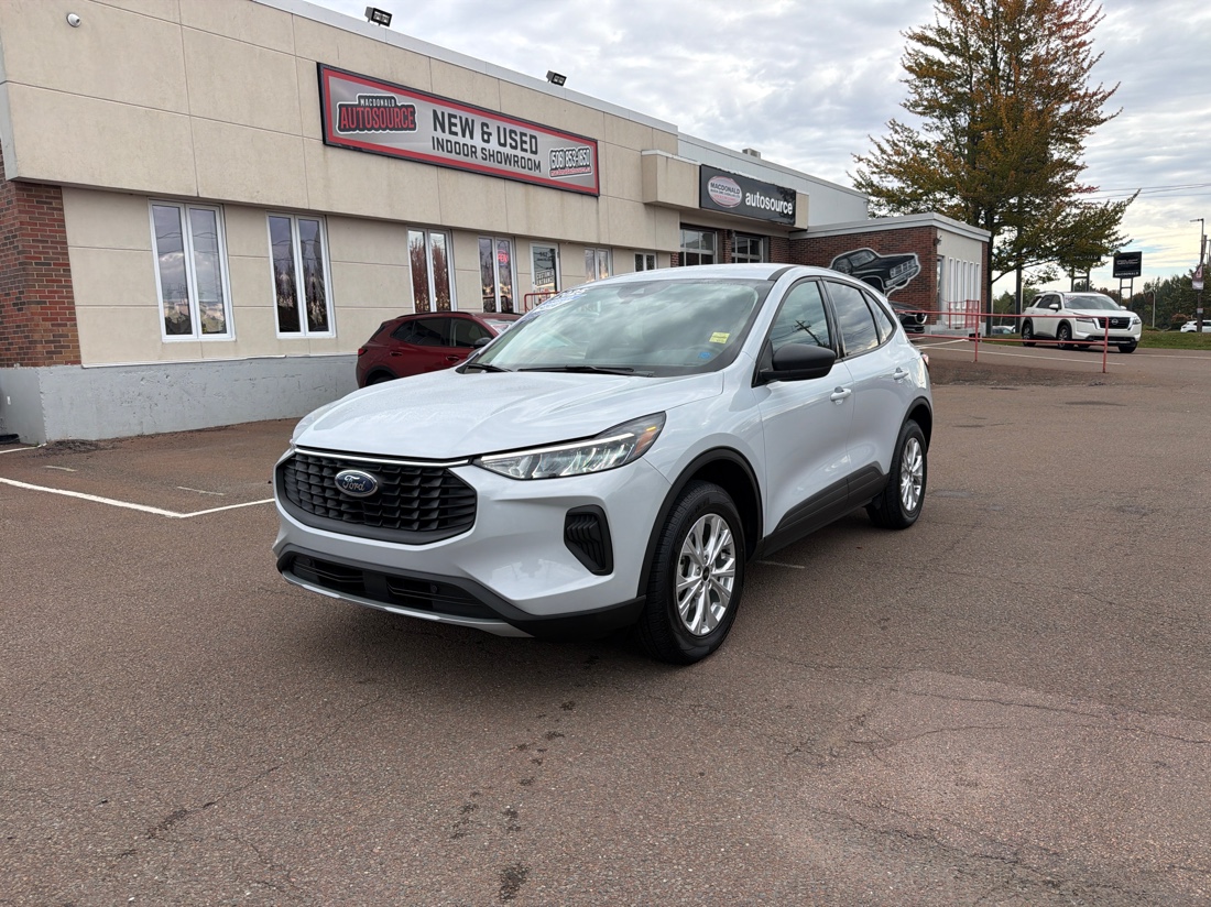 Space Silver Metallic 2025 Ford Escape SUV / Crossover All-Wheel Drive Automatic