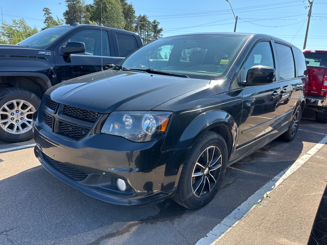 Brilliant Black Crystal Pearl 2017 Dodge Grand Caravan Minivan Front-Wheel Drive Automatic
