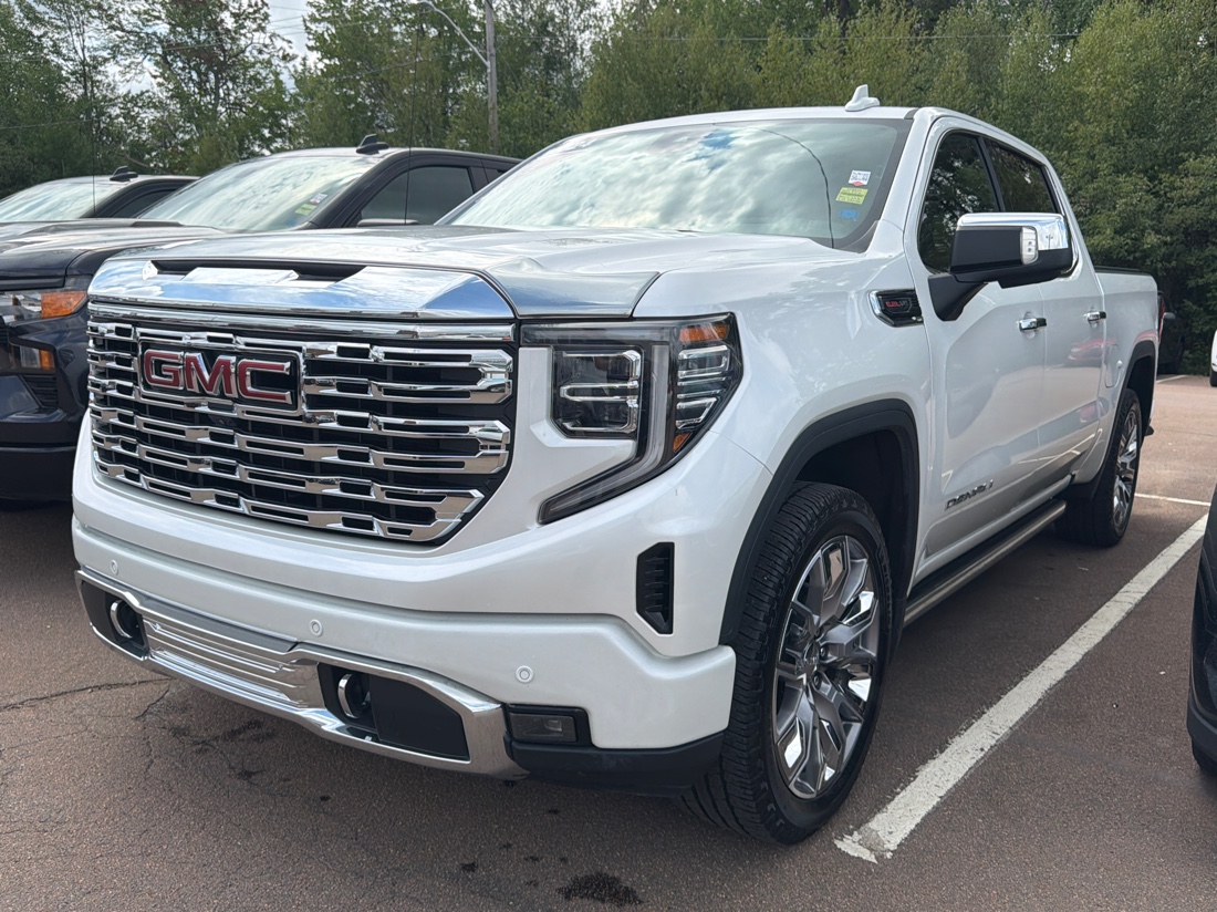White Frost Tricoat 2024 GMC Sierra 1500 Pickup Truck Four-Wheel Drive Automatic