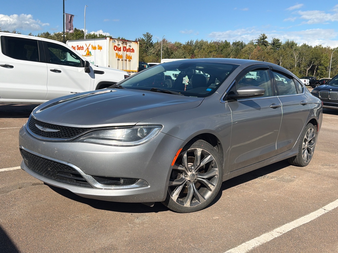 2016 Chrysler 200 Sedan Front-Wheel Drive Automatic