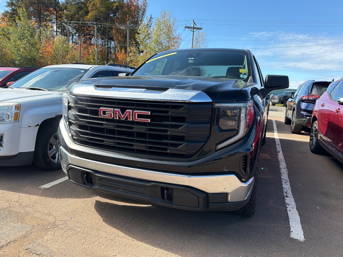 Onyx Black 2023 GMC Sierra 1500 Pickup Truck Four-Wheel Drive Automatic
