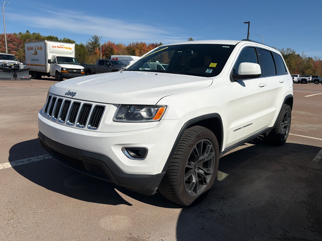 Bright White 2015 Jeep Grand Cherokee SUV / Crossover Four-Wheel Drive Automatic