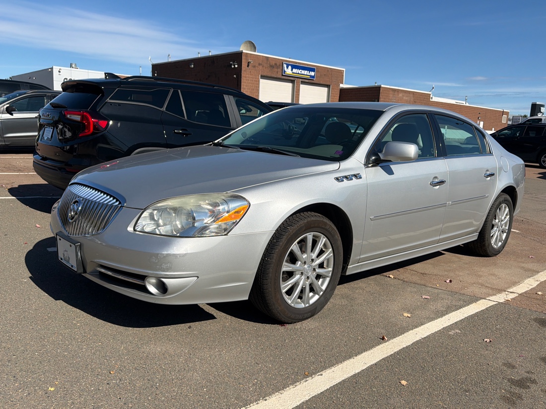 2011 Buick Lucerne Sedan Front-Wheel Drive Automatic
