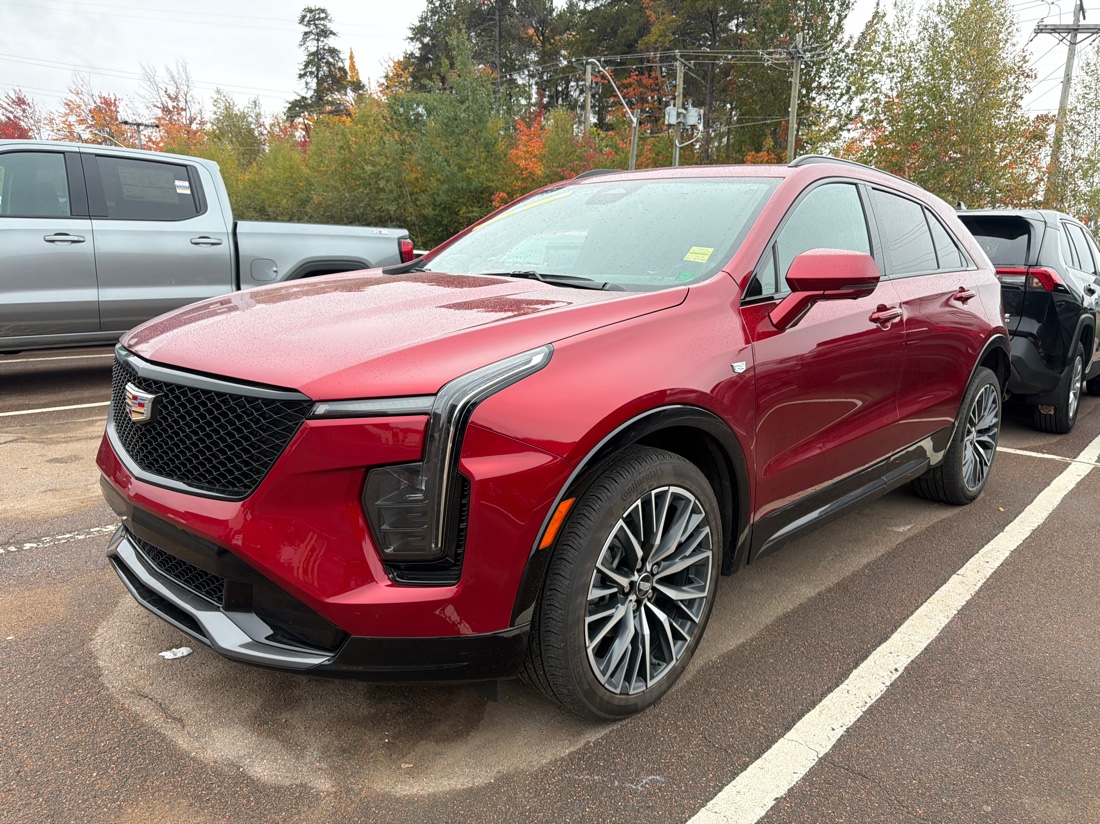  2025 Cadillac XT4 SUV / Crossover Four-Wheel Drive Automatic